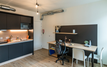 Buzz Upkot - Upstudio