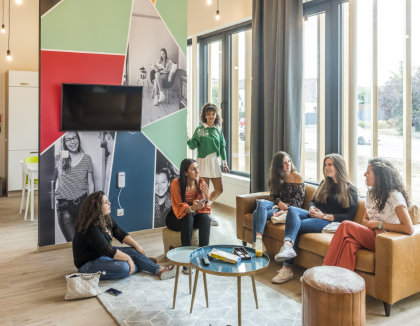 Kotkeuken in een Upkot studentenproject met studentenkamers.
