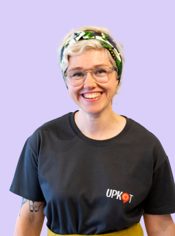 Virguine, Upkot coach in Antwerp - 't Eilandje Upkot and Antwerp Upkot.