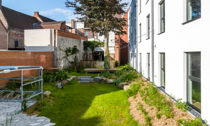 Shared garden for students at Yum Upkot in Kortrijk.
